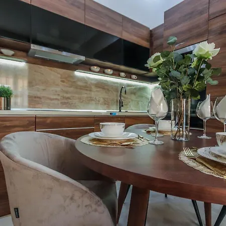 Bengt Dohany Str. Hotel de apartamente