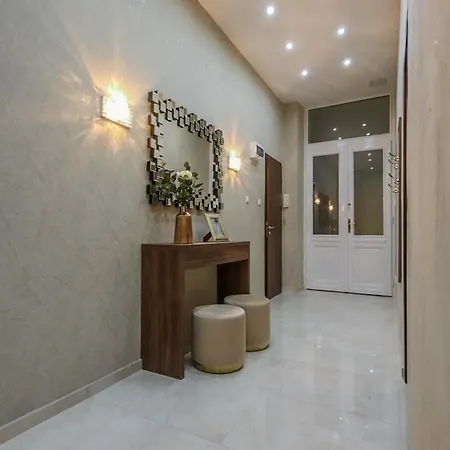 Bengt Dohany Str. Hotel de apartamente