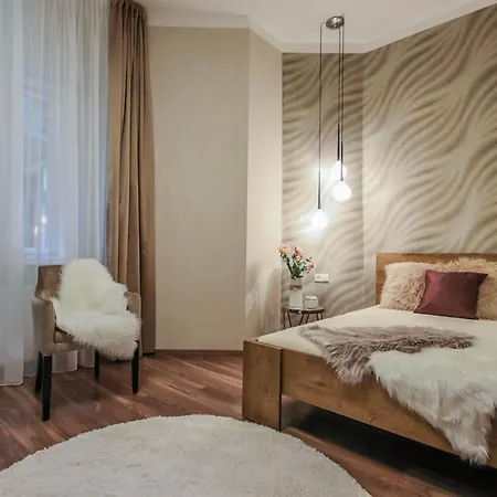 Bengt Dohany Str. Hotel de apartamente