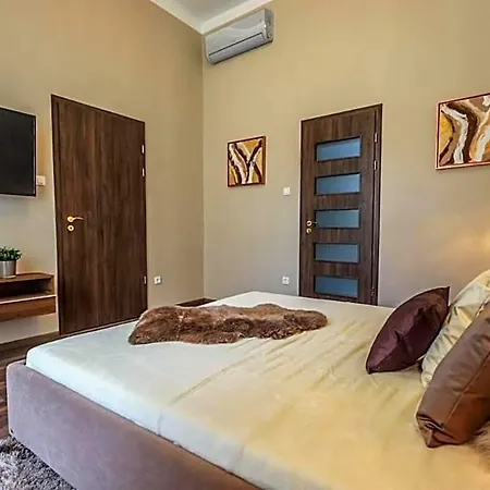 Appart hôtel Bengt Dohany Str. 4*