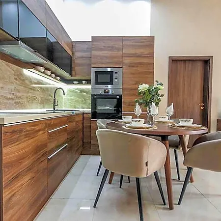Bengt Dohany Str. 4* Budapest