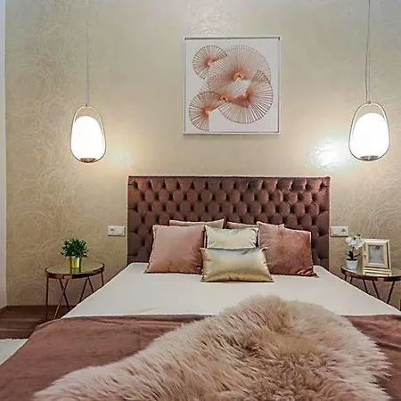 Bengt Dohany Str. Appart hôtel 4*