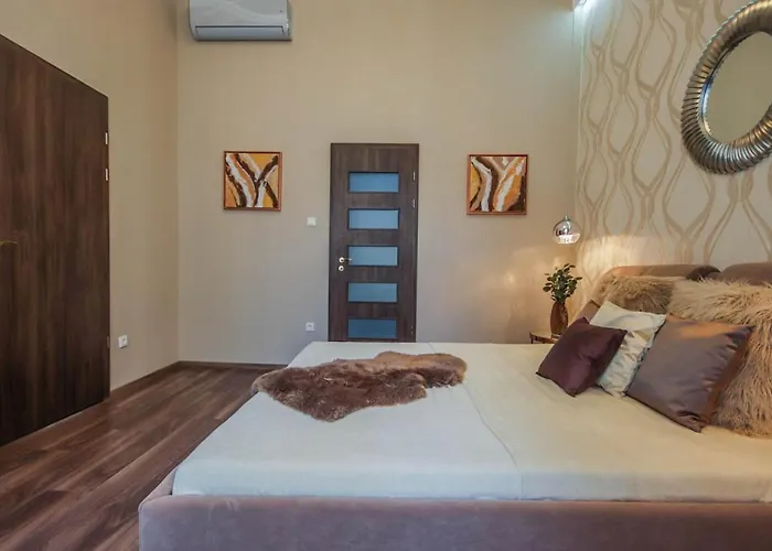 מלון דירות Bengt Dohany Str. 4*